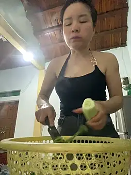 Czat XXX na żywo – Ivy_Trix2