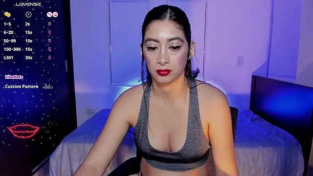 MeganWhite3 Live XXX-chat