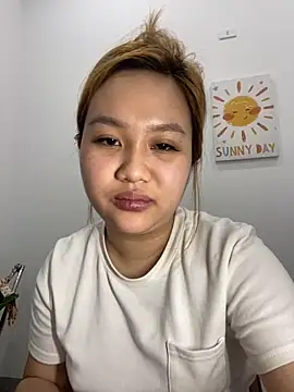 Almira6868 网络视讯表演