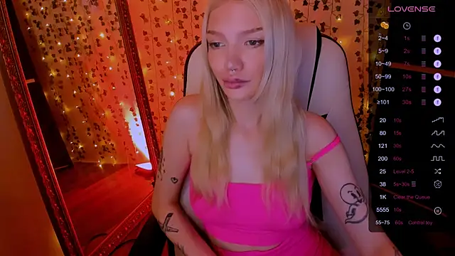 Chat XXX en directo de AnyaTaylor_