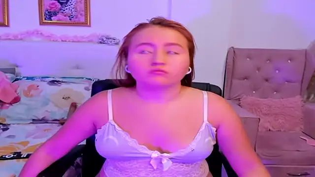 melody-doll 即時 XXX 聊天