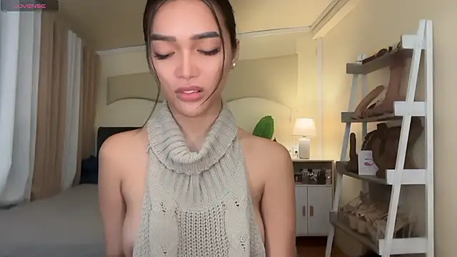 _agatha143_ Adlı Modelin Web Kamerası Şovu