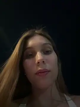 Nikii__ Adlı Modelin Web Kamerası Şovu