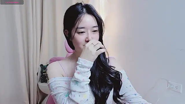 Chatroom XXX en direct de Miu-999