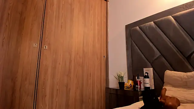 brenda_nova18 现场XXX聊天