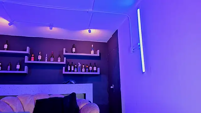 Chat +18 de nova_salvatore ao vivo