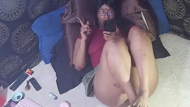 LunaRai Adlı Modelin Canlı XXX Sohbeti