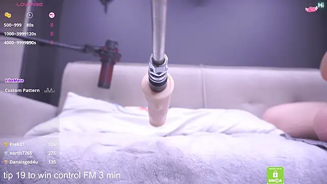 Black_and_Wh1te Adlı Modelin Web Kamerası Şovu