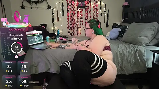 Chat XXX en directo de MacabreMommy