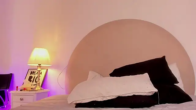 barbara_twerk Show in webcam