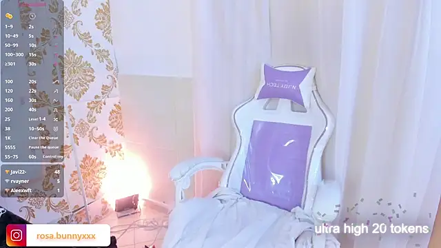 XXX chat uživo modela pinky__bunny