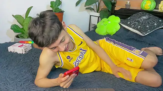 Andy_Belier23 Adlı Modelin Canlı XXX Sohbeti