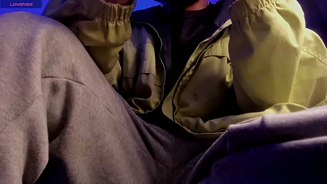 s_sven03 Adlı Modelin Canlı XXX Sohbeti