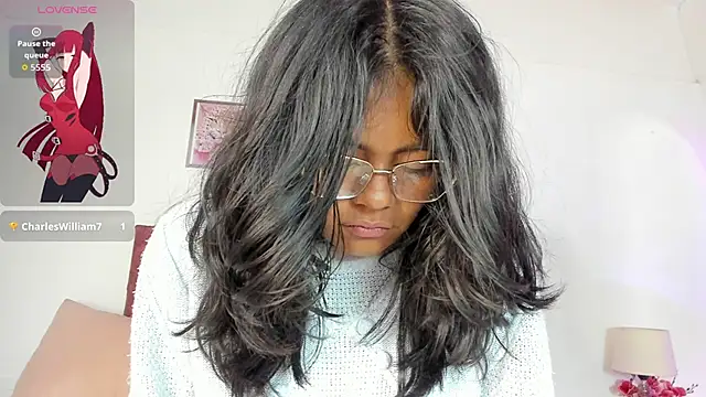 luna_velveth's Live XXX Chat