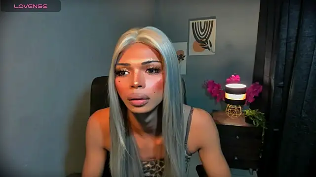 xEllaineCumsLotx Pertunjukan Webcam