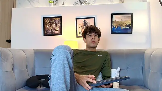 عرض كام PRETTY_COCK1