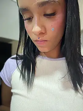 Isabella-Teen Live XXX-chat