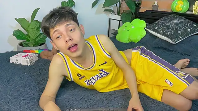 Andy_Belier23 Live XXX-Chat