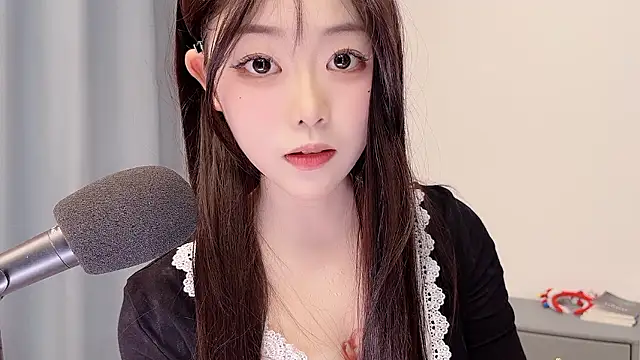 smalldaisyのライブXXXチャット