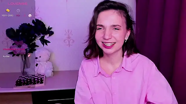 KindHazelHere_ Live XXX-chat