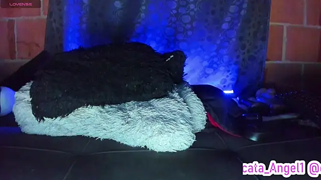 Cata-angel Chat XXX live