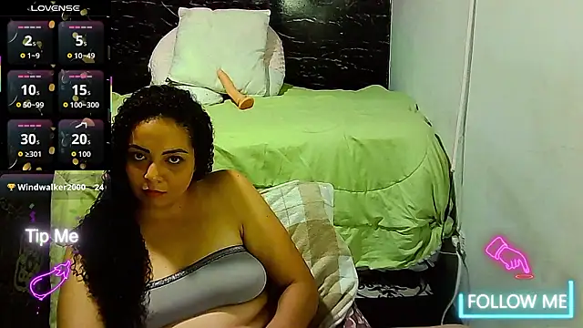 _naughty_milf's Live XXX Chat