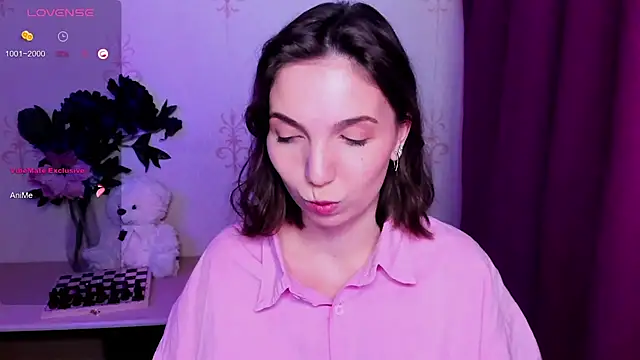 KindHazelHere_ Adlı Modelin Canlı XXX Sohbeti