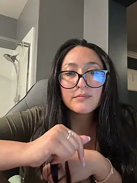 Goddessxxrosexx  现场XXX聊天