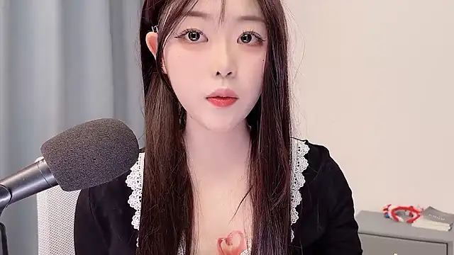 smalldaisyn Live XXX chat