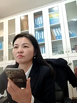 ialnuyoa_h Adlı Modelin Canlı XXX Sohbeti