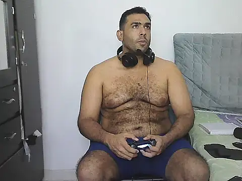 Chat +18 de AlphaLatinoBear ao vivo