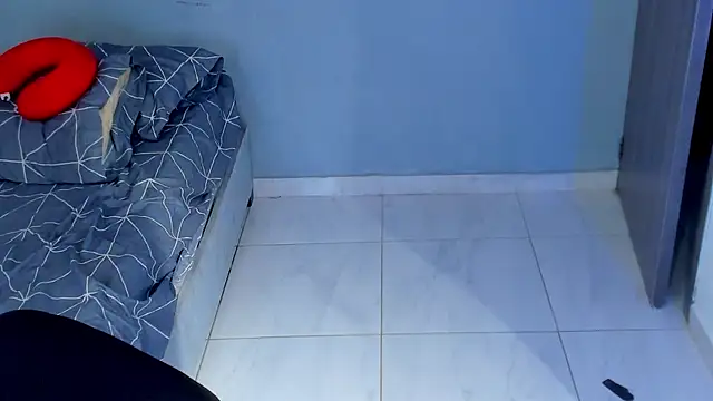 Chat +18 de Kris_Khalifa69 ao vivo