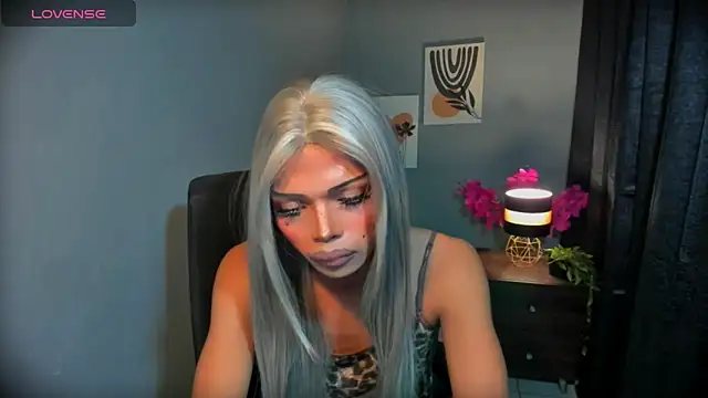 xEllaineCumsLotx Adlı Modelin Web Kamerası Şovu