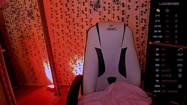 AnyaTaylor_ Chat XXX live