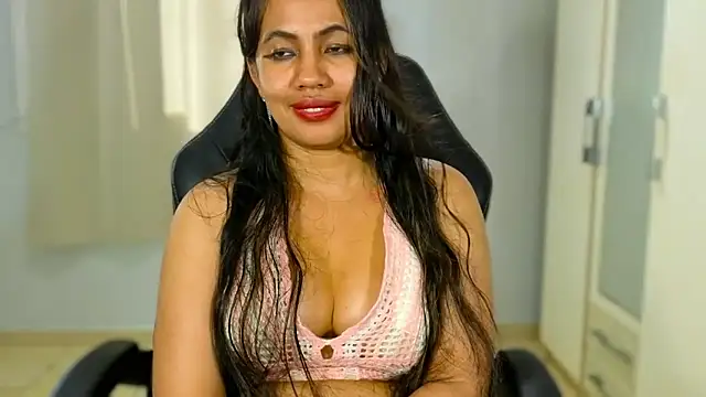 دردشة FannyXhot الجنسية المباشرة