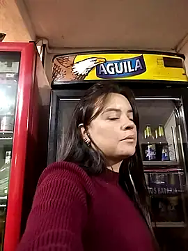 karlagiraldo198 Adlı Modelin Canlı XXX Sohbeti