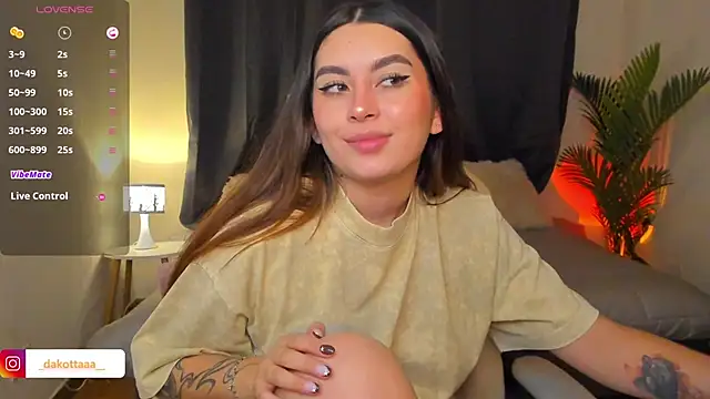 dakottaa_'s Live XXX Chat