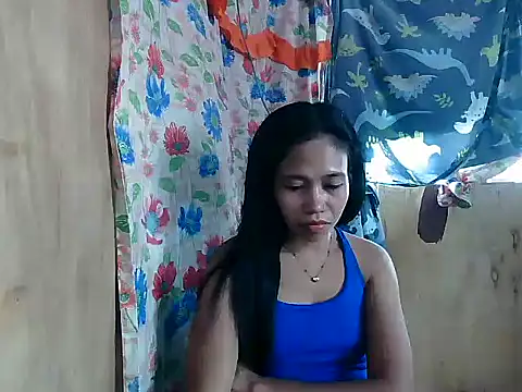 PinaySkinnyGirl live XXX chat