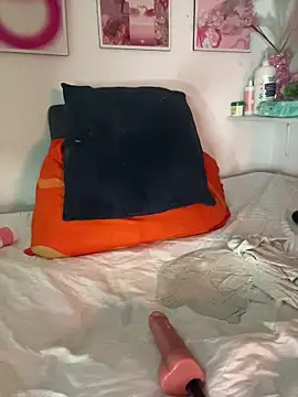 Czat XXX na żywo – halana_squirts