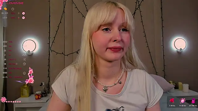 AdeleSilvy live XXX chat