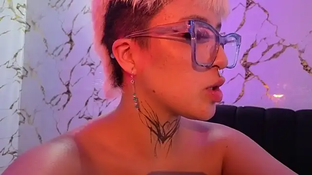 Rebeka-baker Chat XXX in diretta