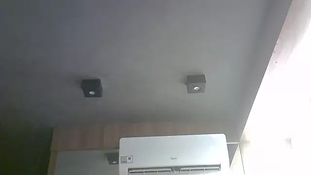 SkinnyKitten: онлайн-секс-чат