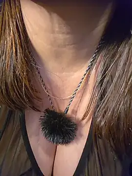 Paulette-squirt: онлайн-секс-чат