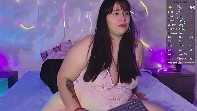 Chat +18 de emmajohnss ao vivo