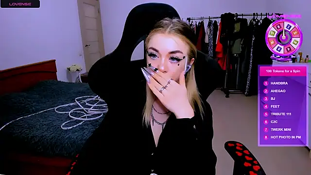 XXX chat uživo modela littleSiyfairy