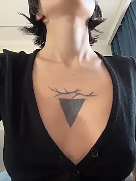 XXX chat uživo modela kikidoll