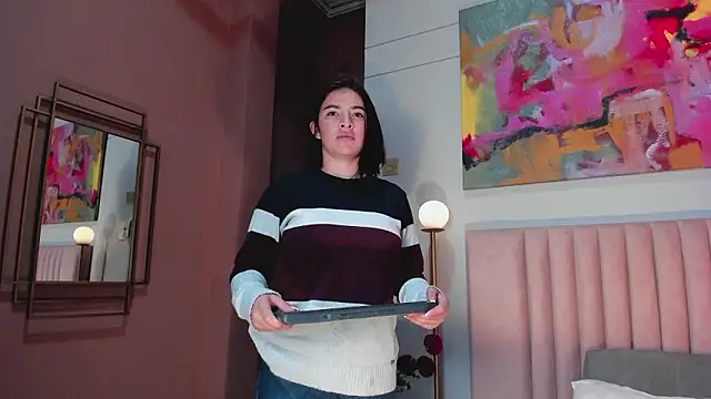 Chat XXX en directo de Zamira_Taylor