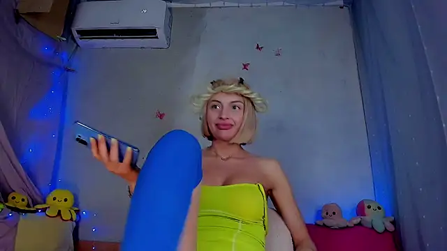 YourLizzyDoll's Live XXX Chat