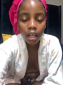 Littlebunny33 webcam show