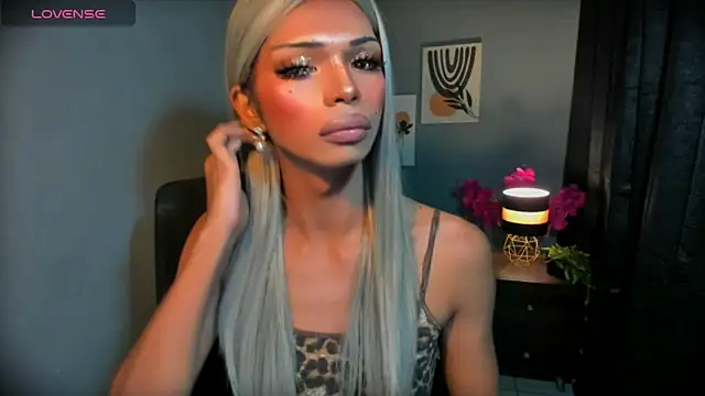 xEllaineCumsLotx Pertunjukan Webcam